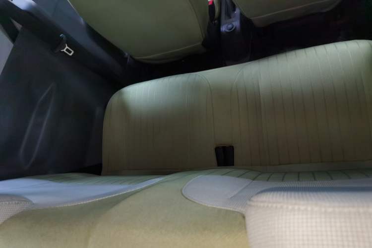 Used Geely Galaxy Panda 2023 Panda Mini 200km Endurance Bear Left Rear Seat