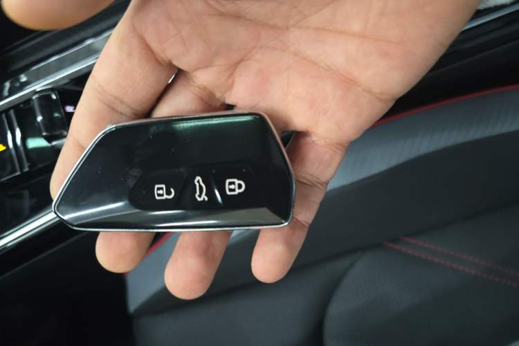 Used Volkswagen Lamando 2023 Lavida L 280TSI DSG Cool & Spicy Edition Vehicle Key