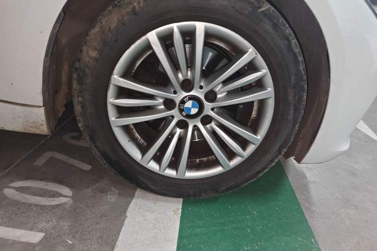 Used BMW 3 Series 2015 316Li Fashion Model