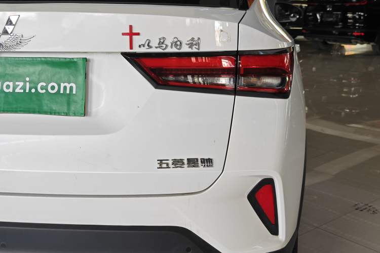 Used Wuling Alvez 2022 1.5L Manual Comfort Version Exterior 3