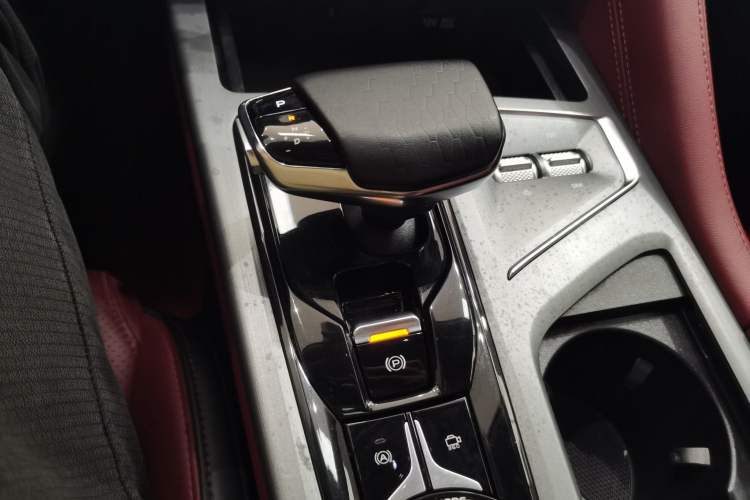 Used Changan CS75 PLUS 2022 1.5T Automatic Luxury Model