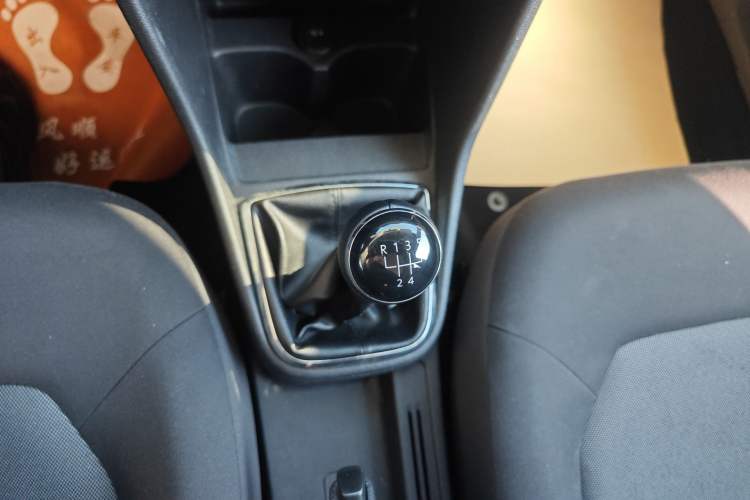 Used Volkswagen Jetta 2015 1.6L Manual Fashion Edition