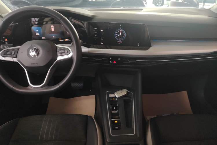 Used Volkswagen Golf 2023 Facelift 280TSI DSG Pro Gear Lever