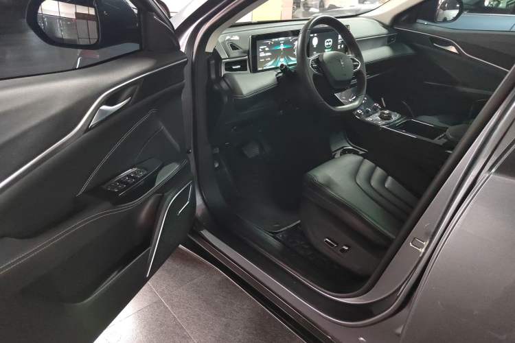 Used NETA U 2022 Zhi 400 Lithium-Nickel-Manganese-Cobalt Energy System