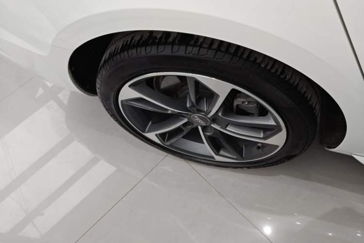 Used Audi A4L 2022 40 TFSI Fashion Dynamic Model
