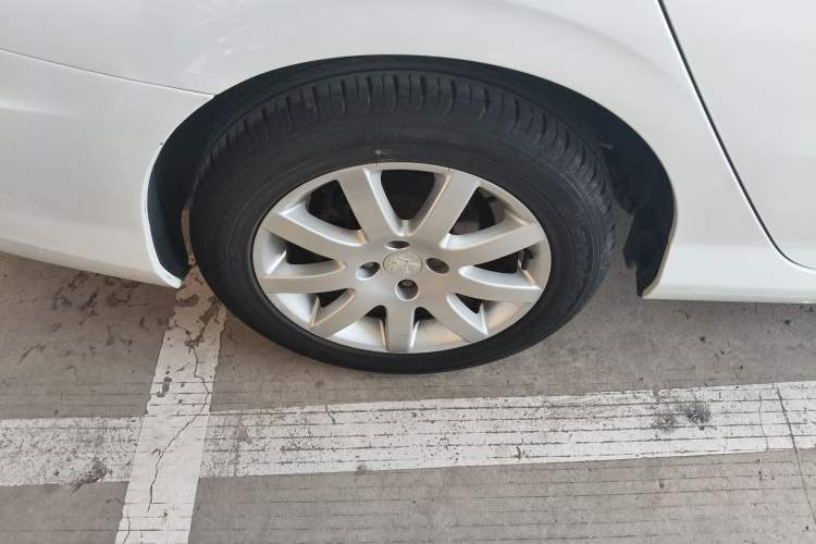 Used Peugeot 308 2014 Enjoy Edition Classic 1.6L Manual YouShang Model
