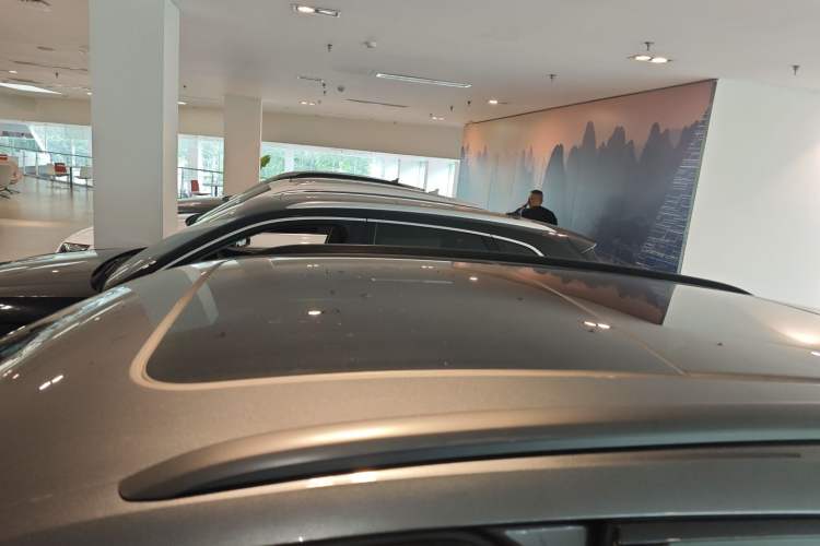 Used Audi Q5L 2023 40T Luxury Dynamic Model Roof