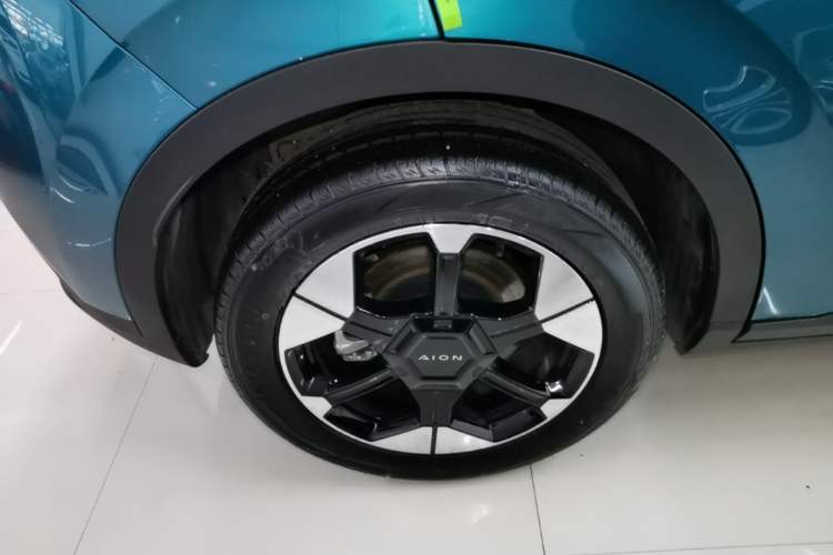 Used AION UT 2025 420 Prestige Edition Right Rear Wheel Hub