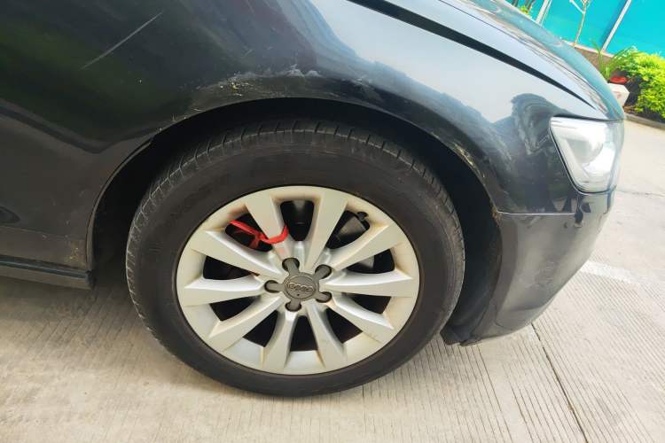 Used Audi A6L 2012 30 FSI Comfort Model Right Front Wheel Hub