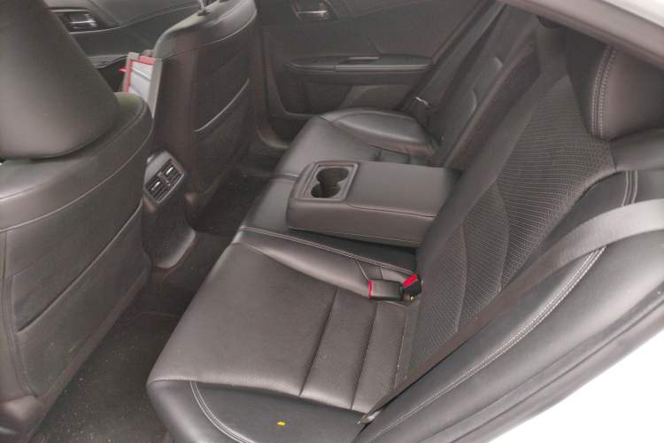 Used Honda Accord 2016 2.0L Elite Edition Left Rear Seat