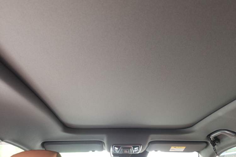 Used CHANGAN UNI-Z New Energy 2024 Blue Whale Smart Electric iDD 125km Beyond Edition Headliner