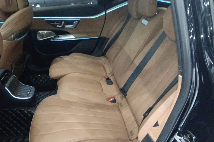 Used Mercedes-Benz E-Class 2024 E 300 L Luxury Model Left Rear Seat