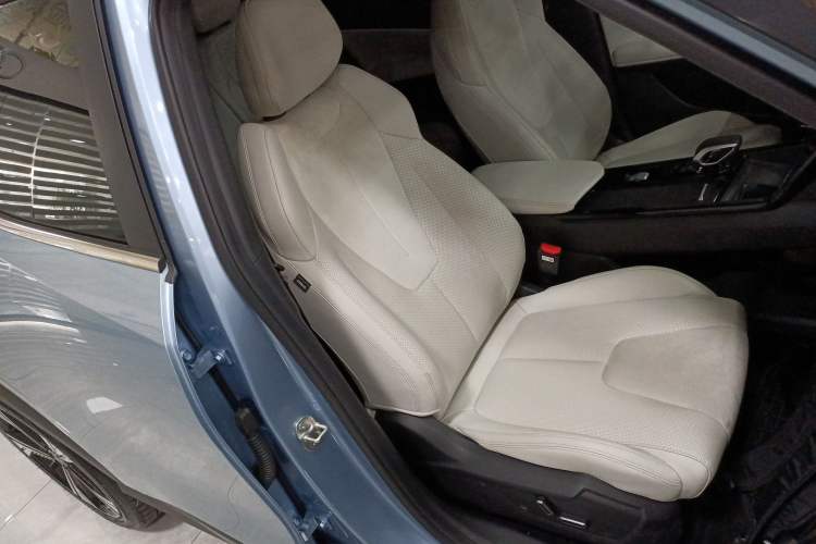 Used Geely Auto Emgrand X7 Sport 2023 Boyue COOL 1.5TD ZhiZun Edition