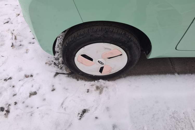 Used Chery QQ Ice Cream 2022 170km Sundae Phosphate Lithium-Ion
