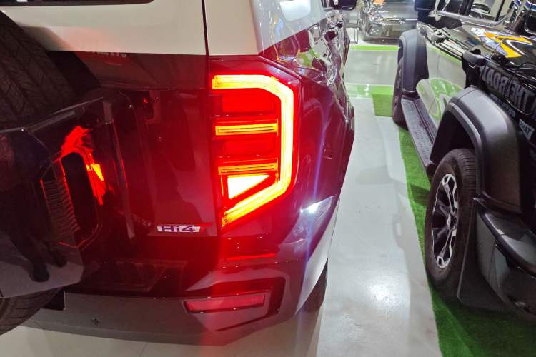 Used Tank 400 New Energy 2024 Hi4-T City Edition Right Rear Taillight