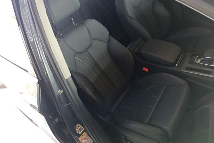 Used Audi Q5L 2022 40T Luxury Dynamic Model Right Front Seat