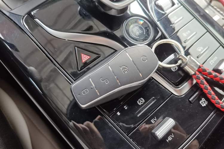 Used BYD Qin PLUS 2024 HONOR Edition DM-i 55KM Leading Model
