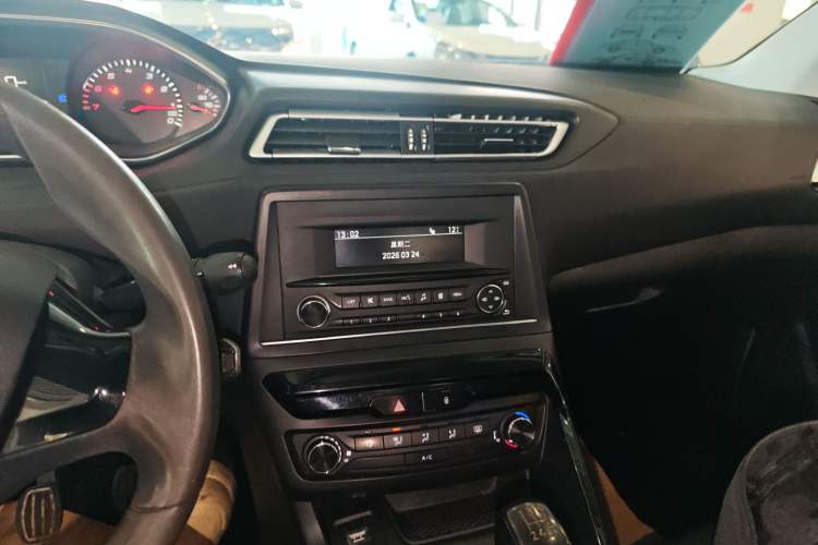 Used Peugeot 308 2016 1.6L Manual Fashion Edition Audio And AC Panel