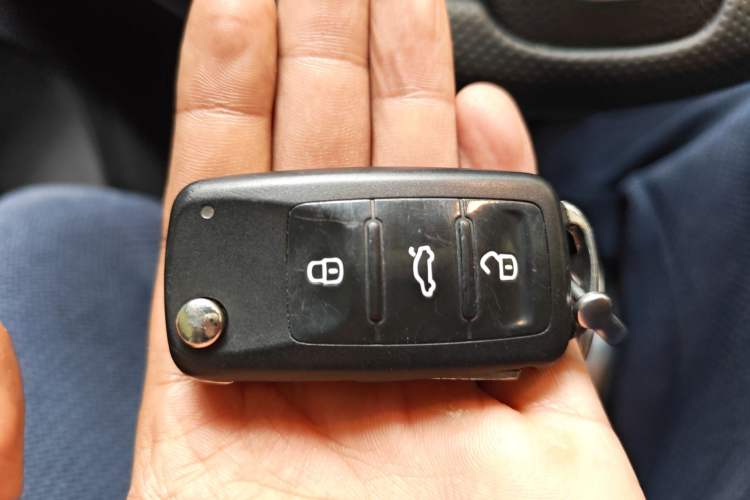 Used Volkswagen Tiguan 2017 300TSI Automatic Two-Wheel Drive Silk Road Comfort Edition Vehicle Key