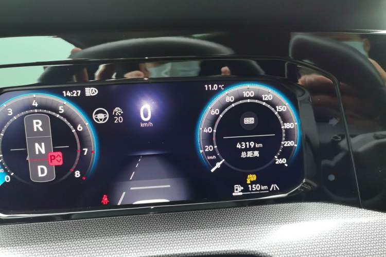 Used Volkswagen Golf 2025 300TSI R-Line
