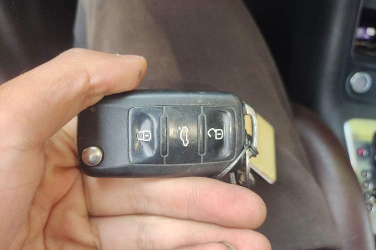 Used Volkswagen Tiguan L 2015 1.8TSI Automatic All-Wheel-Drive Luxury Model
