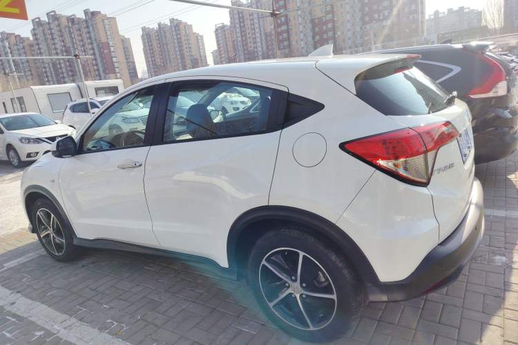 Used Honda Vezel 2020 1.5L CVT Pioneer Edition
