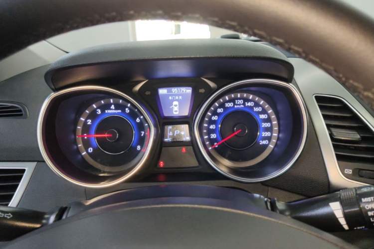 Used Hyundai Elantra (5th Generation / Langdong) 2015 1.6L Automatic Luxury Model Instrument Cluster