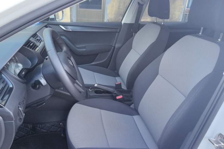 Used Skoda Octavia 2017 Classic Model 1.6L Automatic Standard Edition
