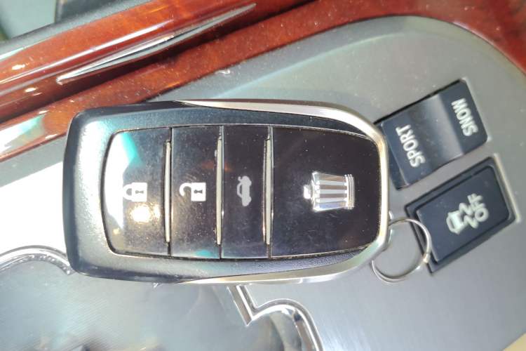 Used Toyota Crown 2012 2.5L Royal Navigation Edition