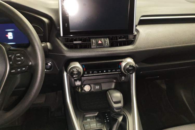 Used Toyota RAV4 2022 2.0L CVT Two-Wheel Drive Fashion Edition
