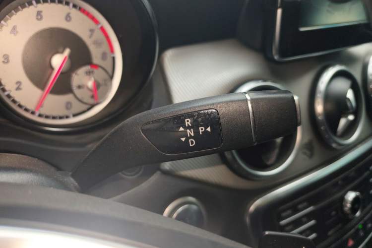 Used Mercedes-Benz GLA 2016 GLA 200 Fashion Model