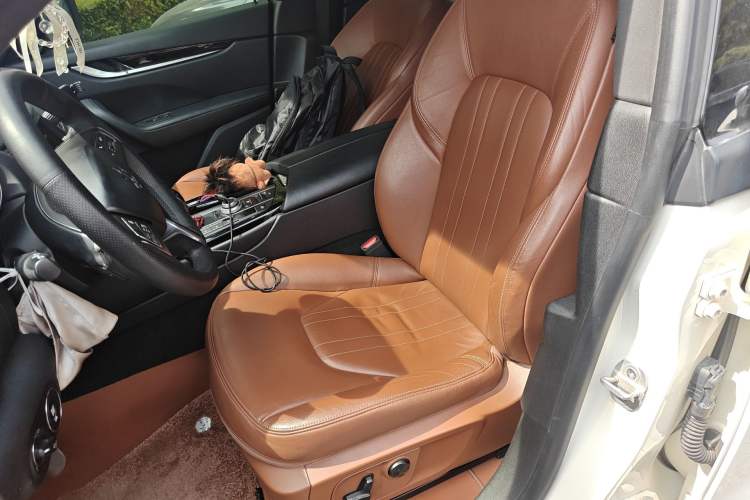 Used Maserati Levante 2018 3.0T Classic Edition Left Front Seat