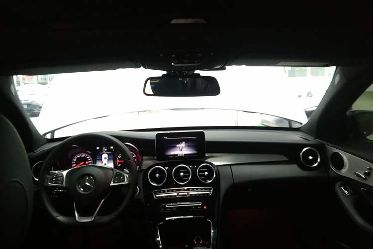 Used Mercedes-Benz C-Class 2018 C 200 Sport Edition Headliner