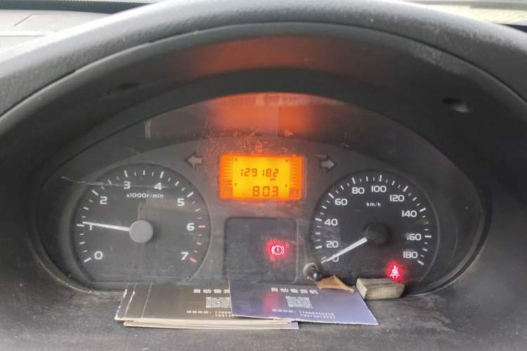 Used Wuling Rongguang 2012 1.5L Extended Basic Version Odometer Close Up