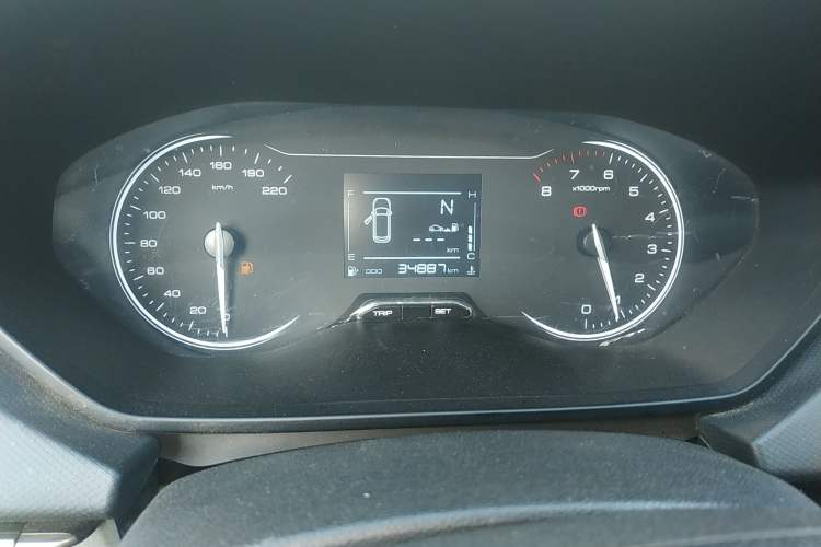 Used Wuling Alvez 2022 1.5L Manual Free-Style Model Instrument Cluster