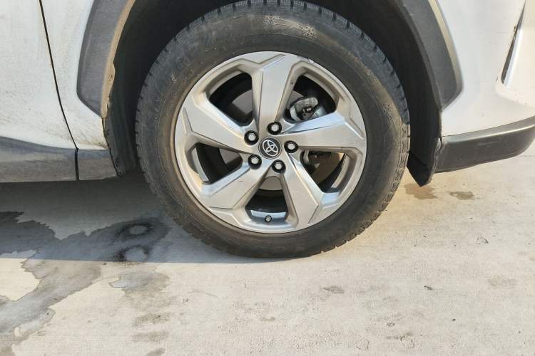 Used Toyota RAV4 2021 Dual-Engine 2.5L E-CVT Two-Wheel Drive Elite Edition