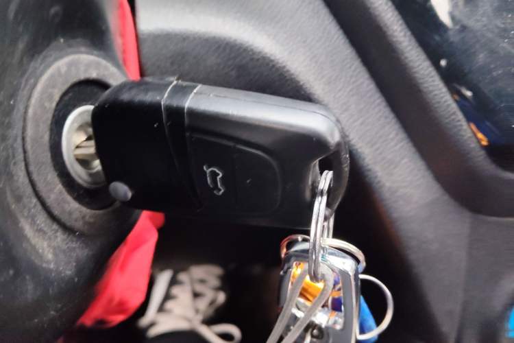 Used Kia K2 2012 Hatchback 1.4L MT GLS Commemorative Edition