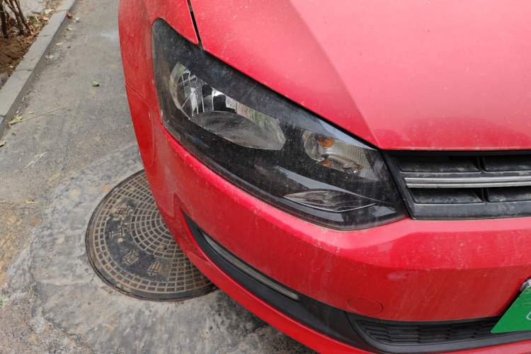 Used Volkswagen Polo 2011 1.4L Manual ZhiShang Edition Right Front Headlight