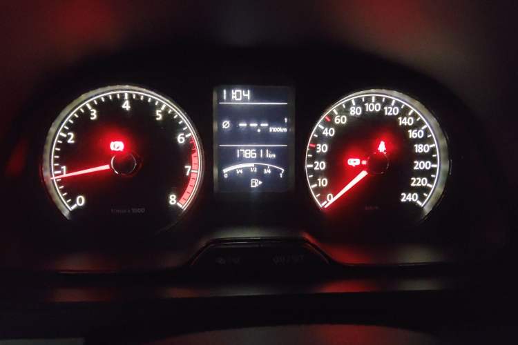 Used Volkswagen Lavida 2013 Revised Classic 1.6L Manual Fashion Edition Instrument Cluster