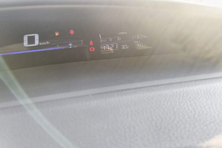 Used Honda Jade 2013 1.8L automatic Comfort version 5 seats
