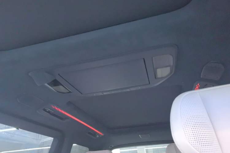 Used Zeekr 009 2024 Six-Seat Executive Version 4WD 108 kWh Headliner