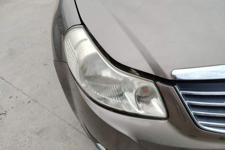 Used Suzuki SX4 S-Cross 2011 1.6L Manual Comfort Version Right Front Headlight