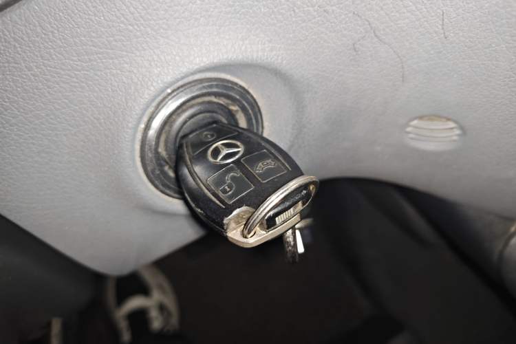 Used Mercedes-Benz Vito 2013 2.1T Elite Edition
