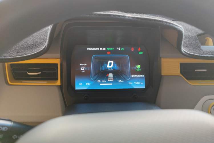 Used Chery QQ Ice Cream 2022 170km Sundae Phosphate Lithium-Ion