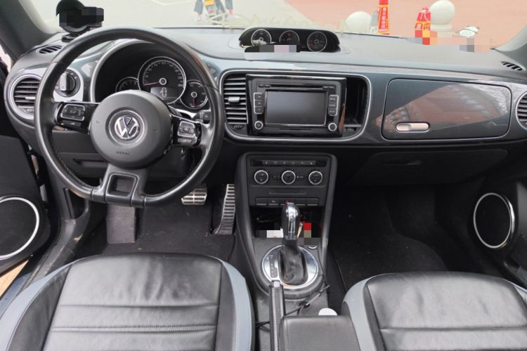 Used Volkswagen Beetle 2014 2.0 TSI Turbo Version Center Console