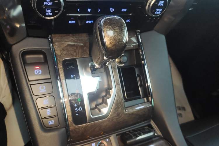 Used Toyota Alphard 2021 Dual-Engine 2.5L Prestige Edition