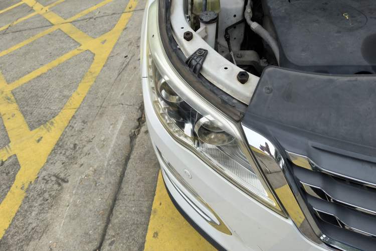 Used Baojun 560 2015 1.8L manual luxury version
