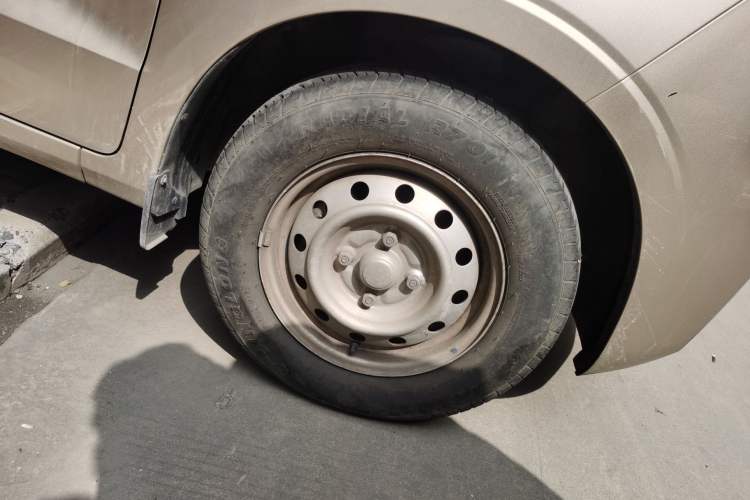 Used Wuling Hongguang V 2021 1.5L Jingqu Version LAR
