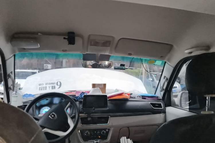 Used Jinbei New Hiace S 2023 1.5L Wealth Edition Passenger Van 5/6/7-Seater Non-Air-Conditioned Version SWC15M Headliner