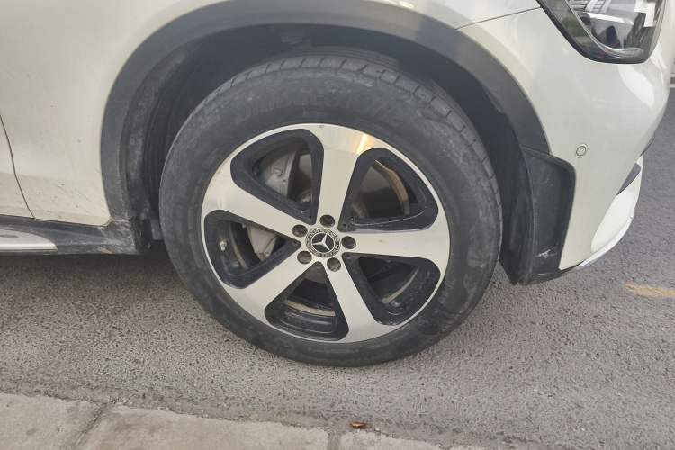 Used Mercedes-Benz GLC 2022 GLC 260 L 4MATIC Dynamic Edition Right Front Wheel Hub